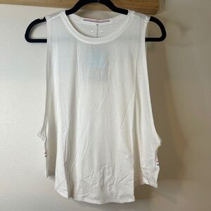 NWT FOURLAPS WHITE CURVE TANK